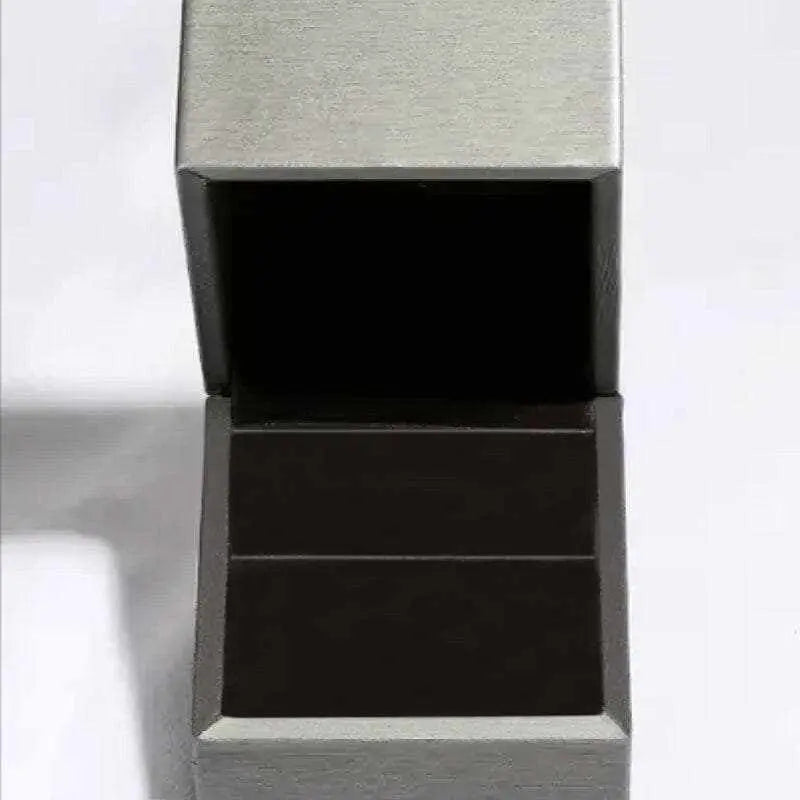 Stunning 2 Carat Moissanite Ring - Love Salve